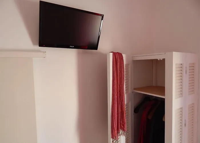 Helmos 2* Naxos City